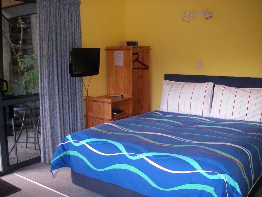 Bay Cabinz Motel Paihia Exteriör bild