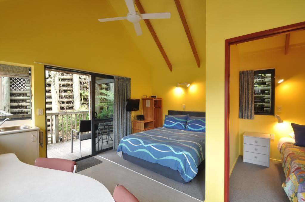 Bay Cabinz Motel Paihia Exteriör bild