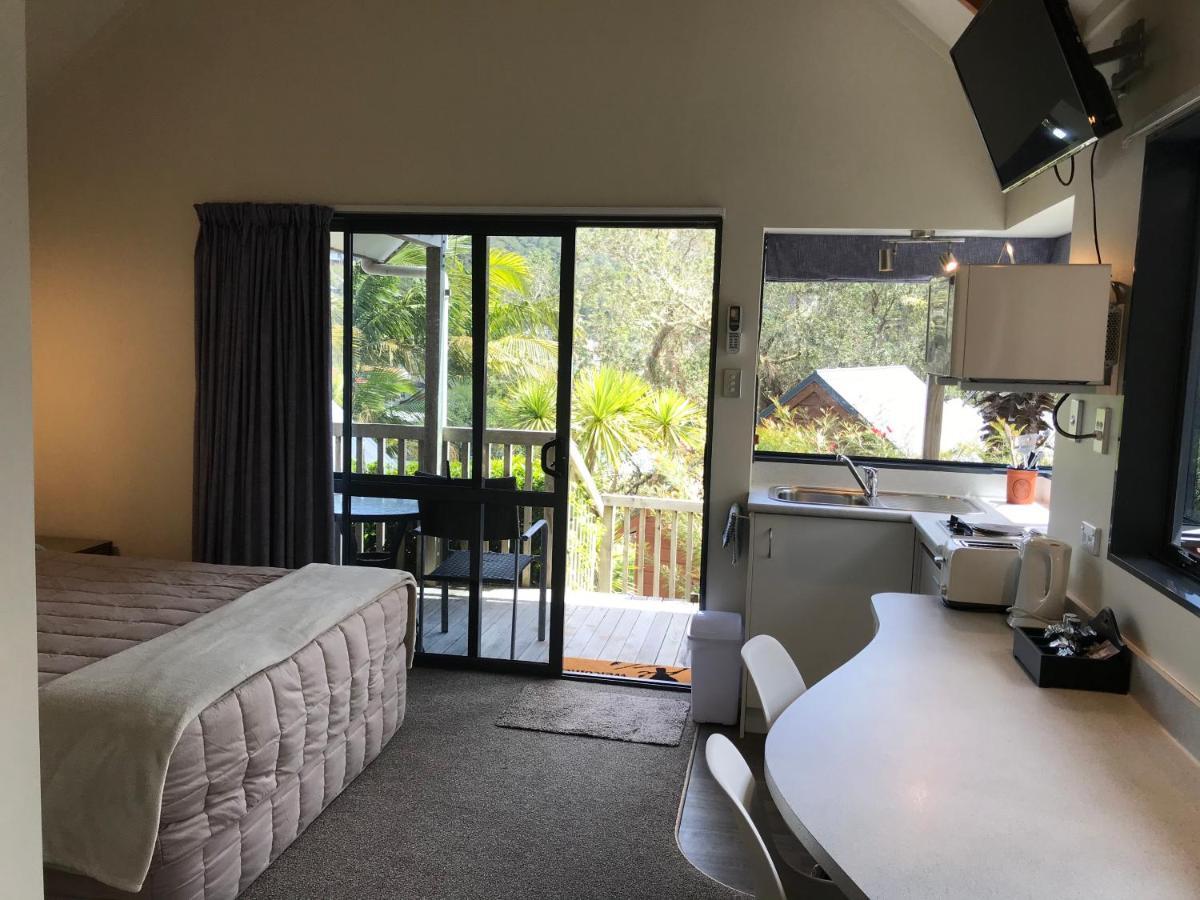 Bay Cabinz Motel Paihia Exteriör bild